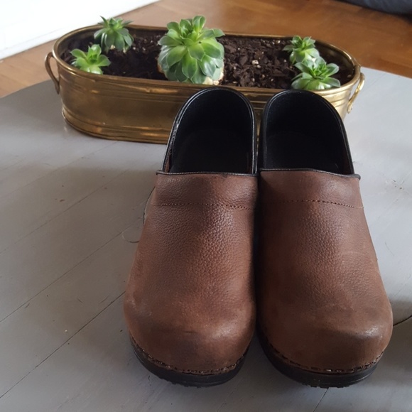 sanita professional clogs